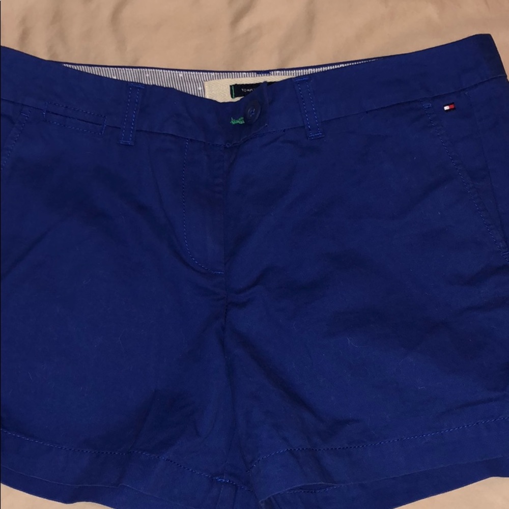 Tommy Hilfiger Shorts Size: 8